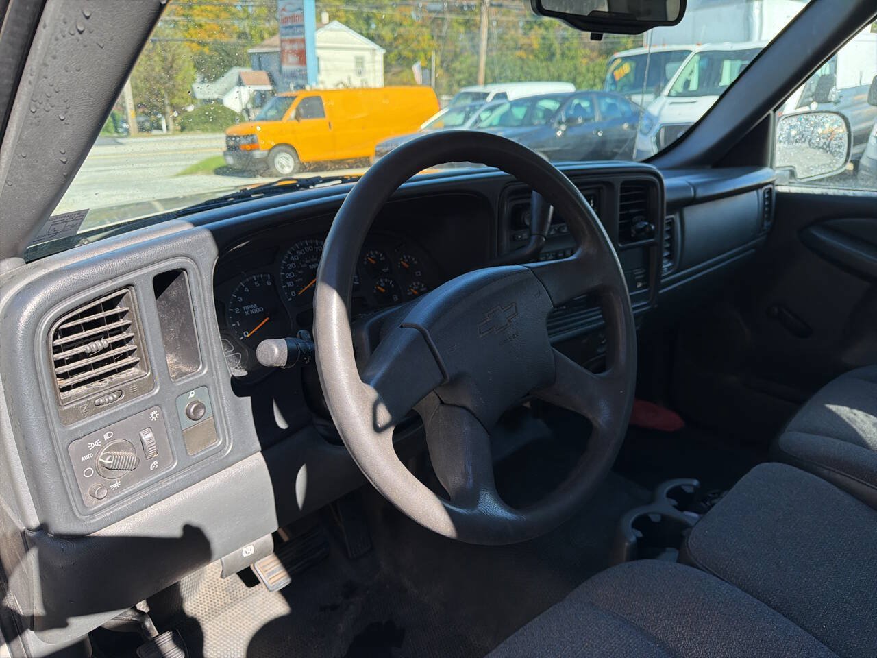 Used 2004 Chevrolet Silverado 1500 W/T RWD image 10