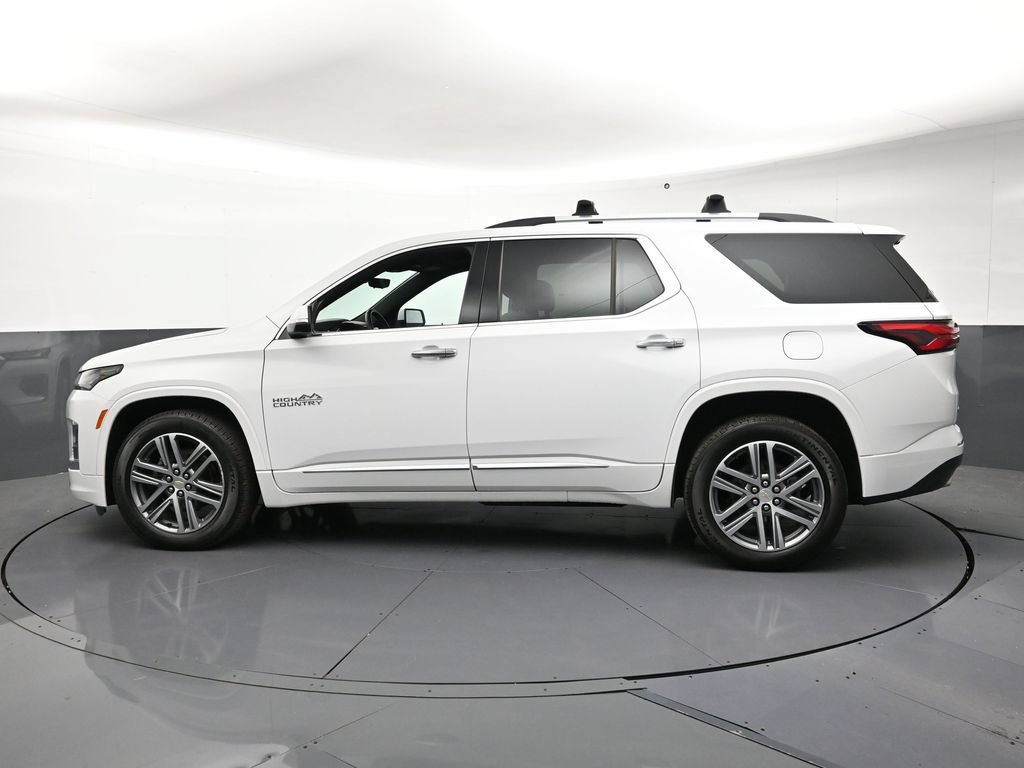 Used 2023 Chevrolet Traverse High Country w/ LPO, Floor Liner Package AWD/4WD image 2