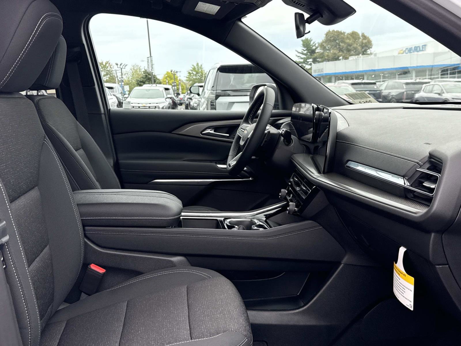 New 2026 Chevrolet Traverse LT image 13