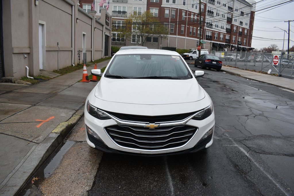 Used 2024 Chevrolet Malibu LT image 3