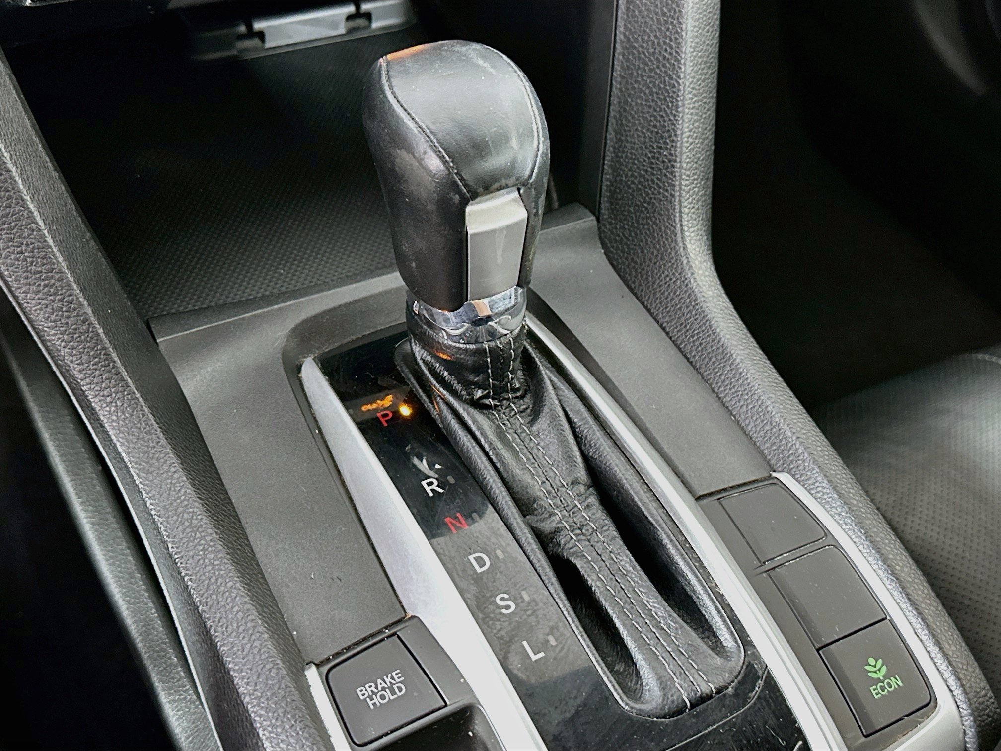 Used 2018 Honda Civic EX-L image 22