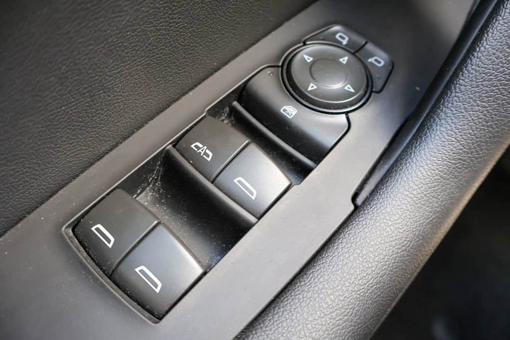 Used 2025 Chevrolet Blazer RS FWD image 17