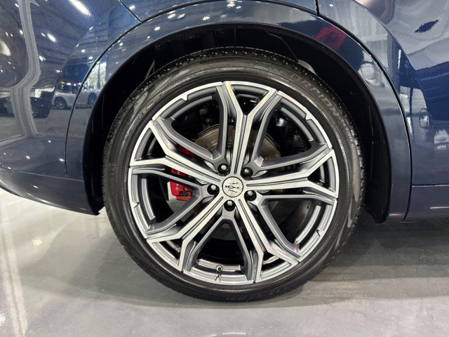 Used 2021 Maserati Levante GranLusso image 16