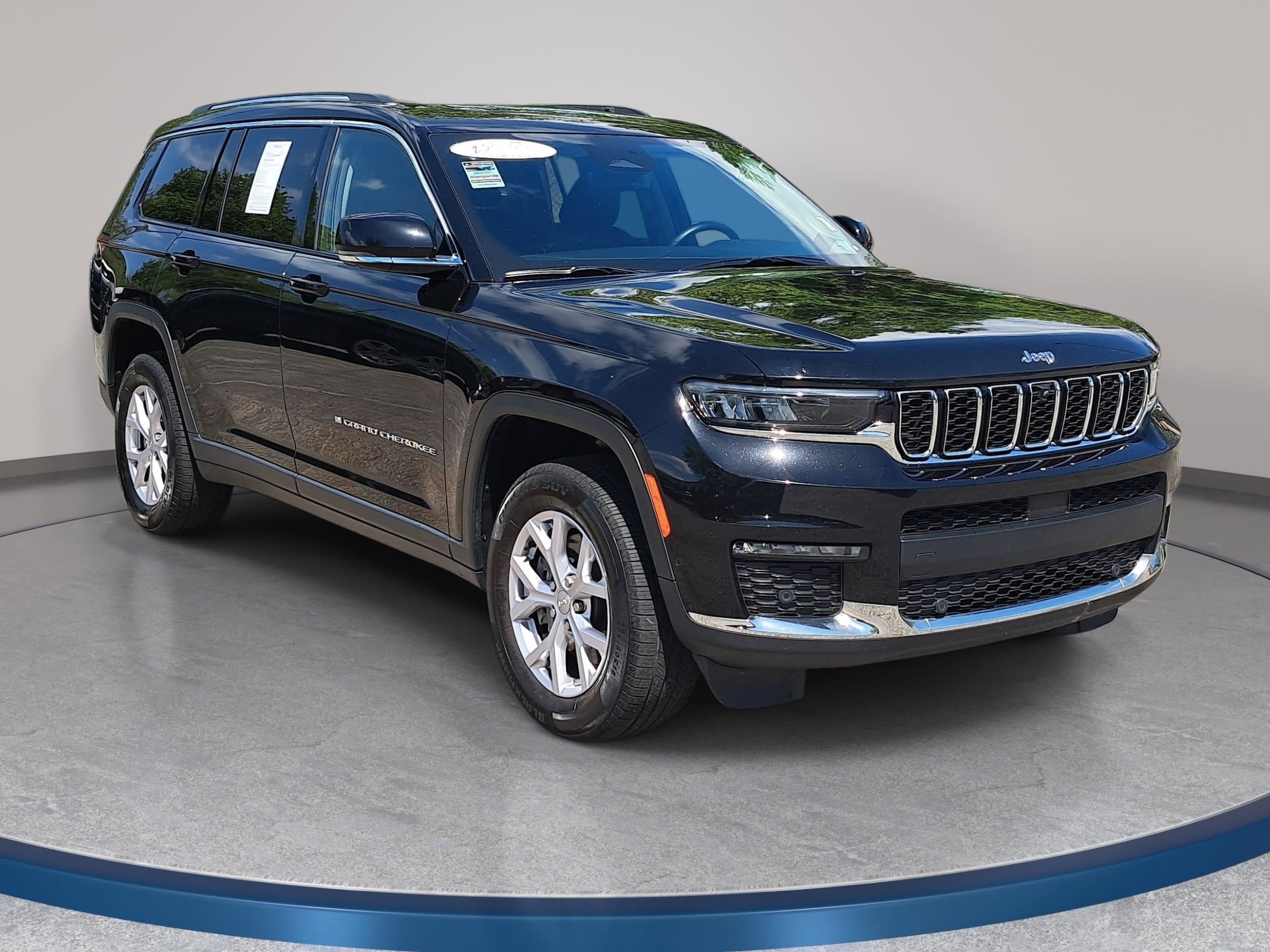Used 2022 Jeep Grand Cherokee L Limited w/ Luxury Tech Group II AWD/4WD image 3