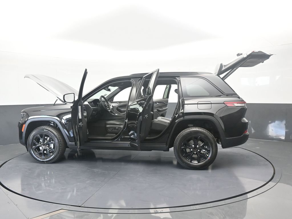 New 2025 Jeep Grand Cherokee Laredo image 65