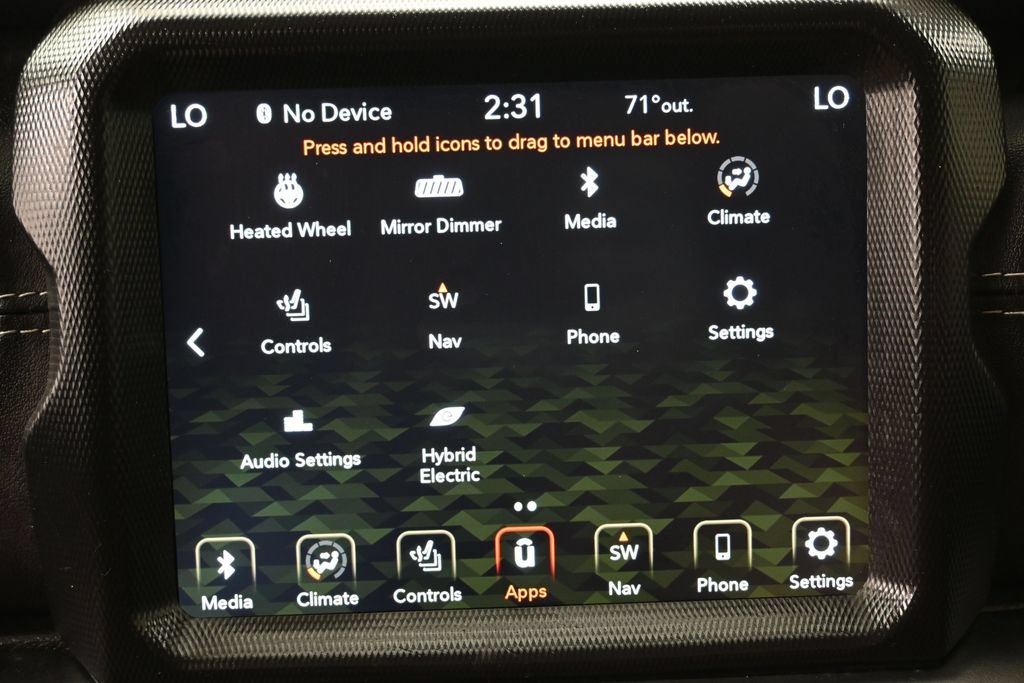 Used 2022 Jeep Wrangler Unlimited Sahara w/ Cold Weather Group AWD/4WD image 17