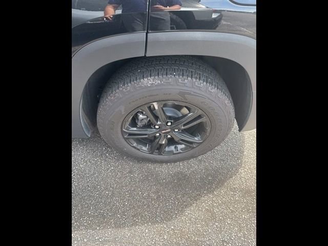 Certified 2023 GMC Terrain AT4 w/ Tech Package AWD/4WD image 13