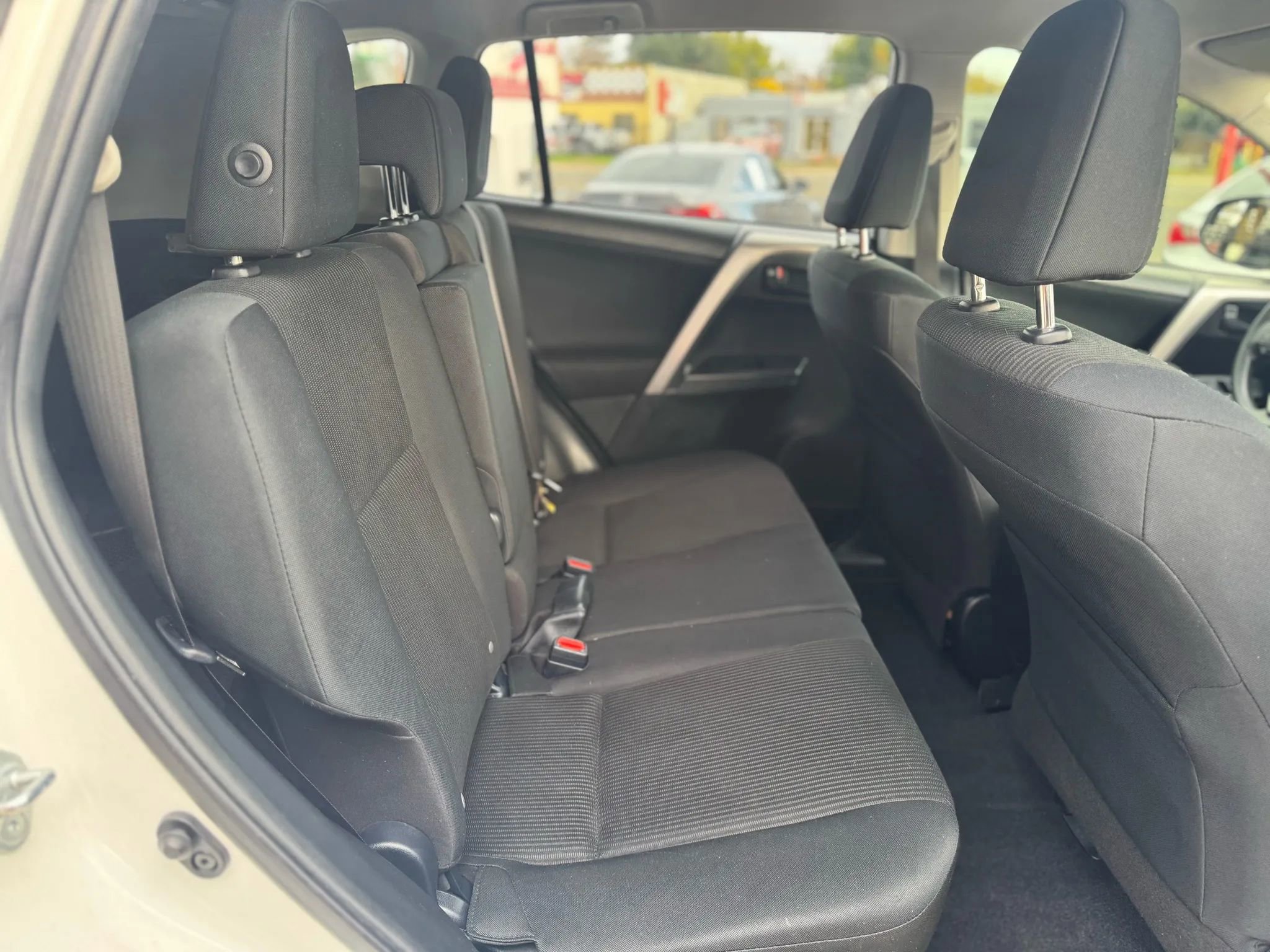 Used 2017 Toyota RAV4 LE w/ Carpet Mat Package image 10