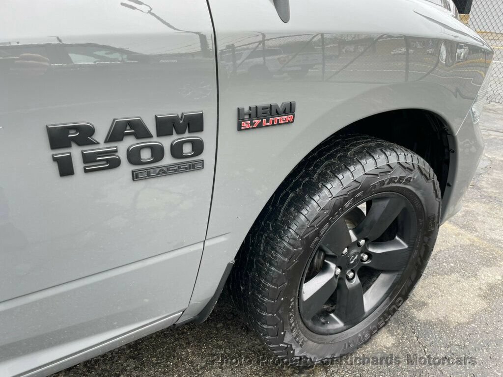 Used 2022 RAM 1500 Express w/ Ceramic Grey Express Package AWD/4WD image 10