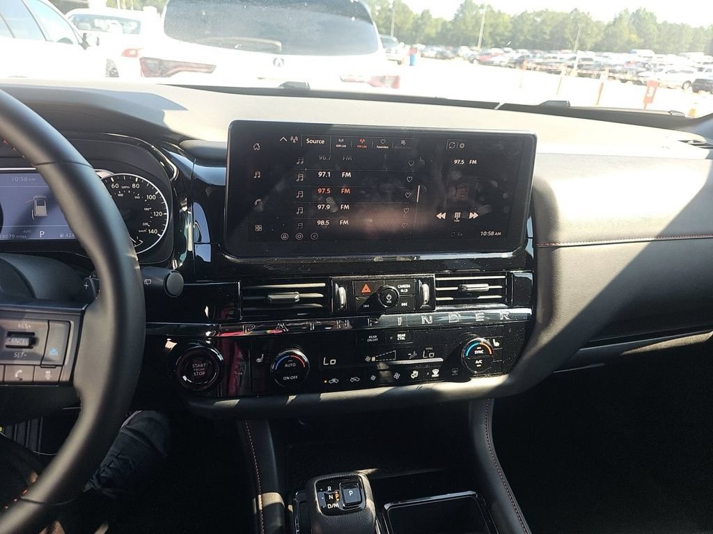 Used 2026 Nissan Pathfinder Rock Creek AWD/4WD image 11