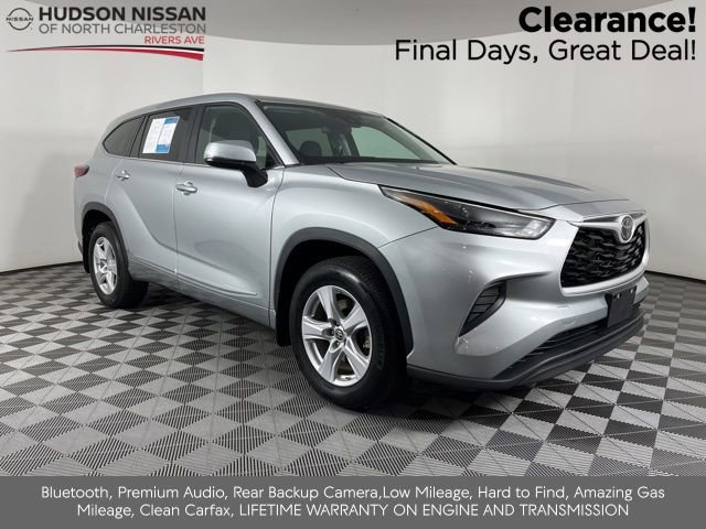 Used 2023 Toyota Highlander L FWD image 1