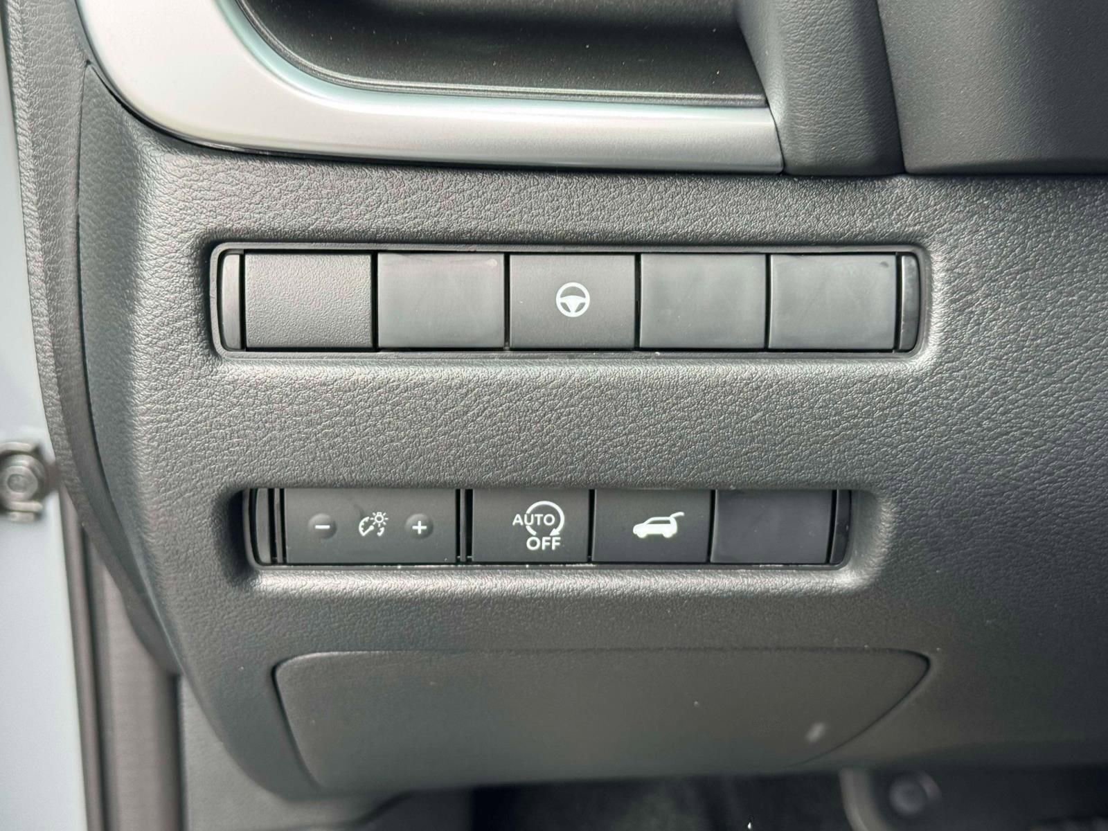 New 2026 Nissan Rogue SV AWD/4WD image 18