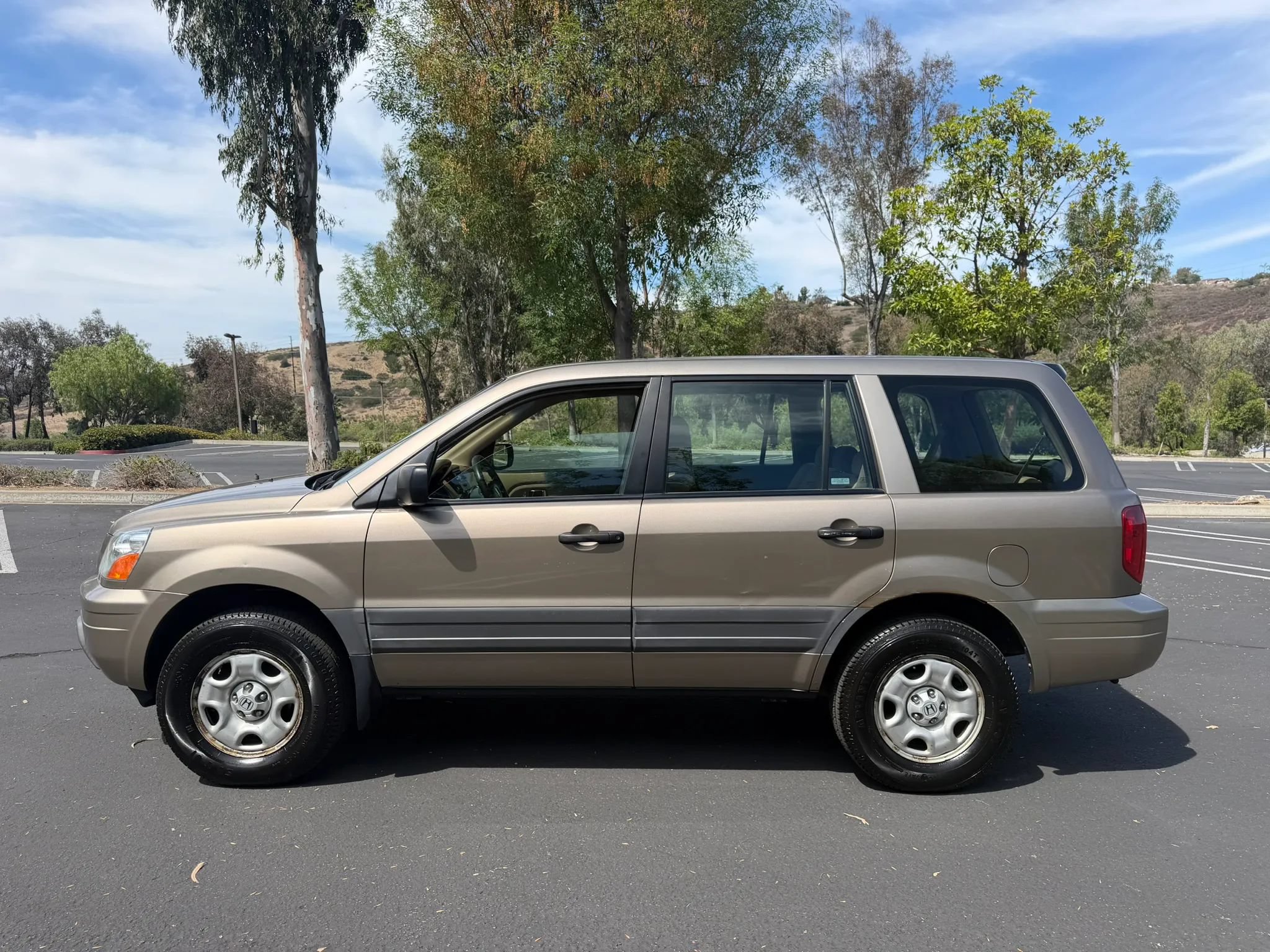Used 2005 Honda Pilot LX image 2