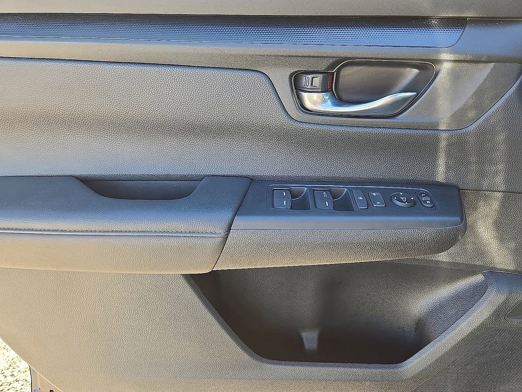 Used 2025 Honda CR-V LX image 20