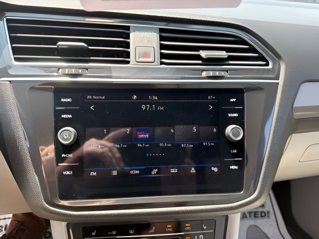 Certified 2024 Volkswagen Tiguan SE R-Line AWD/4WD image 17