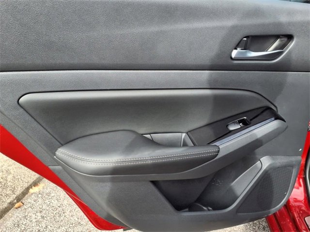 New 2025 Nissan Altima 2.5 SL image 9