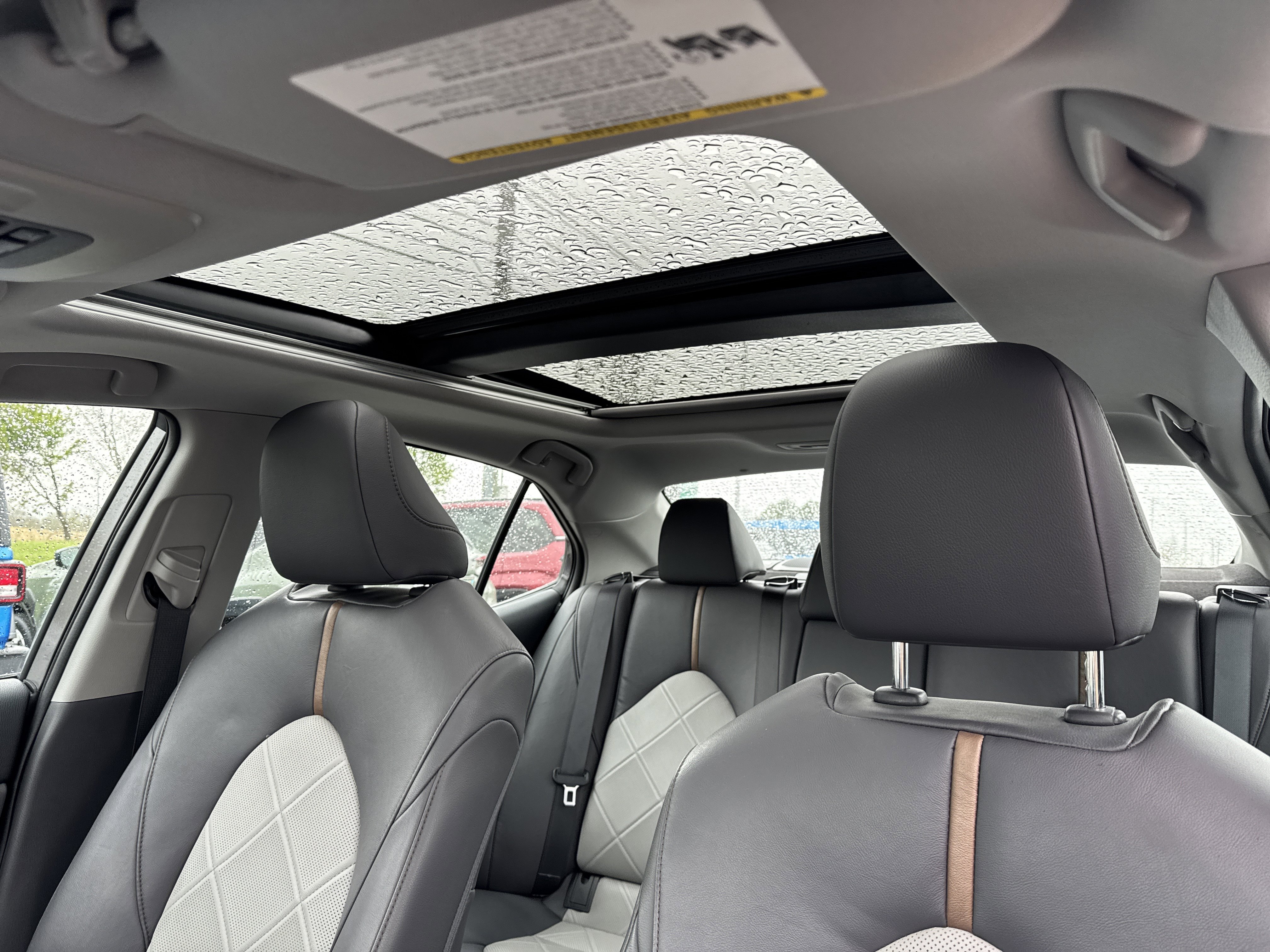 Used 2018 Toyota Camry XLE FWD image 17