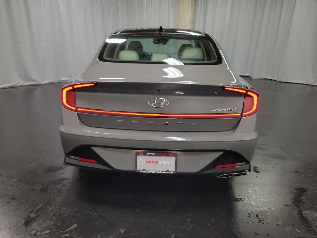 Used 2023 Hyundai Sonata Limited w/ Preferred Accessory Package FWD image 7