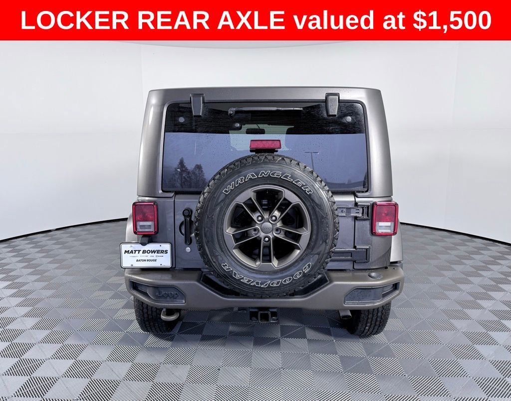 Used 2016 Jeep Wrangler Unlimited Sahara image 4