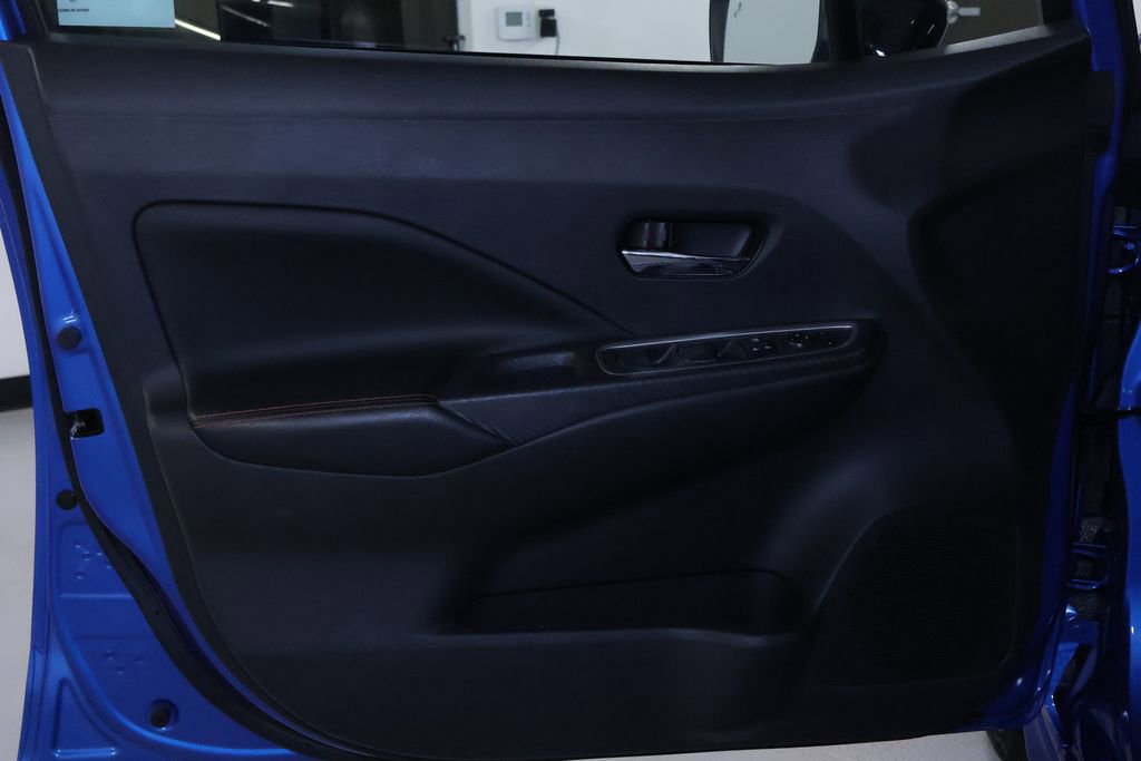 Used 2023 Nissan Versa SR w/ Trunk Package image 9