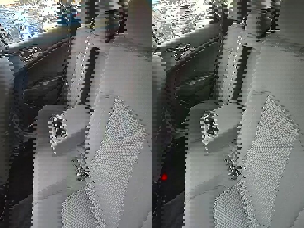 Used 2023 Kia Sportage LX image 22