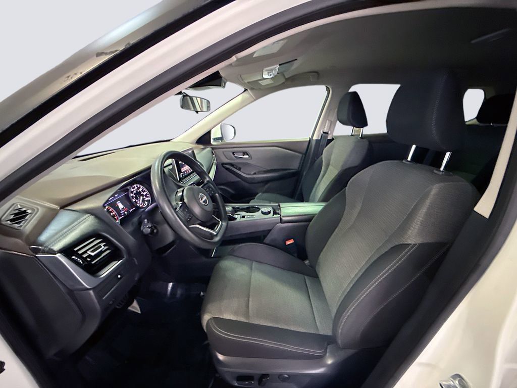 Used 2022 Nissan Rogue SV image 17