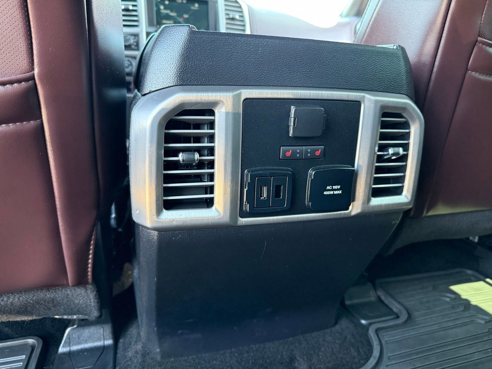 Used 2017 Ford F150 Platinum w/ Equipment Group 701A Luxury AWD/4WD image 27