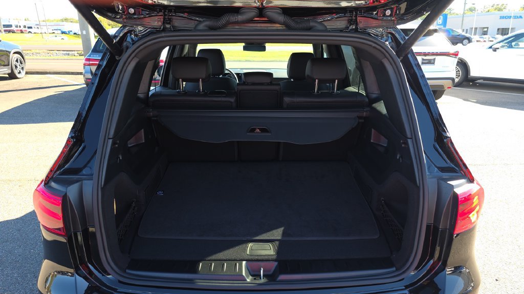 Certified 2025 Mercedes-Benz GLB 250 4MATIC image 9