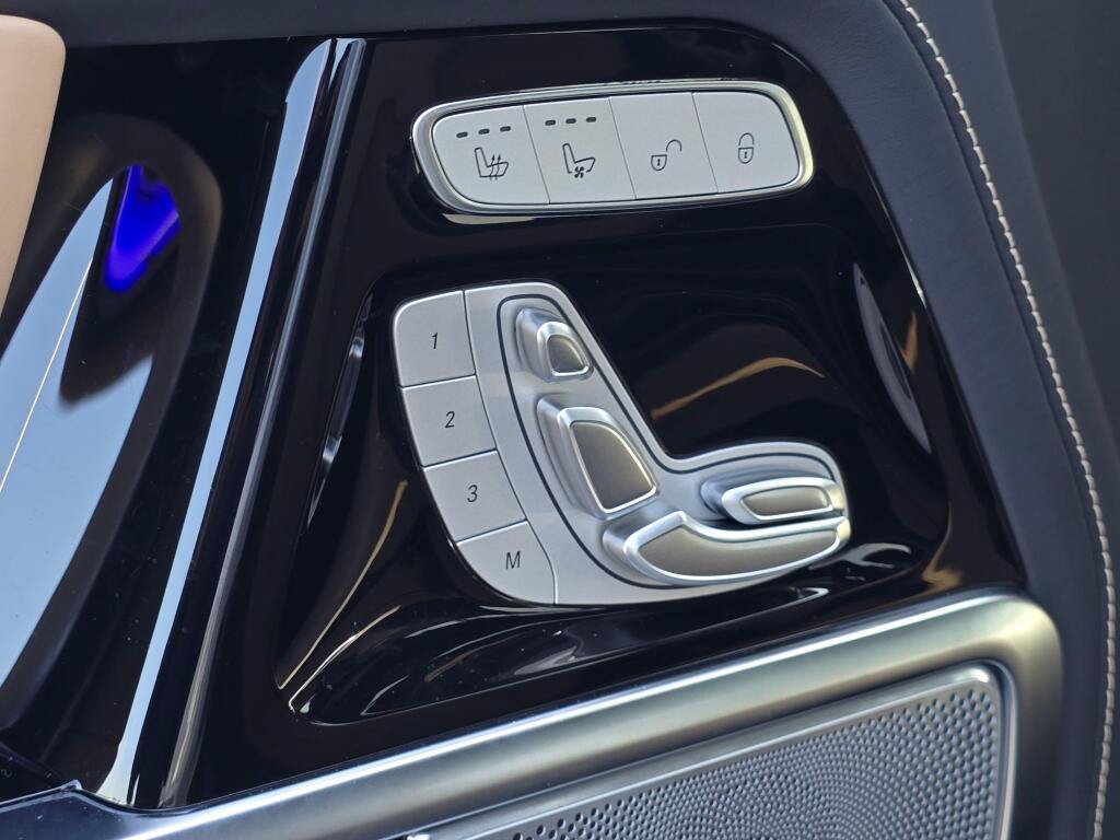 Used 2025 Mercedes-Benz G 63 AMG 4MATIC image 34