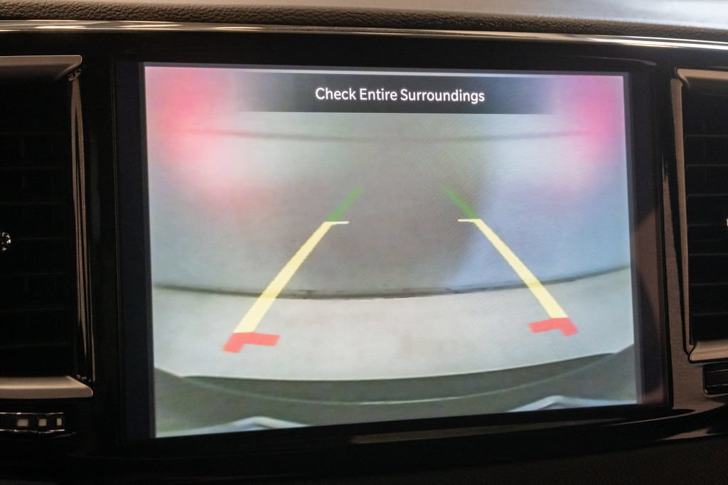 Certified 2025 Chrysler Pacifica Select FWD image 17
