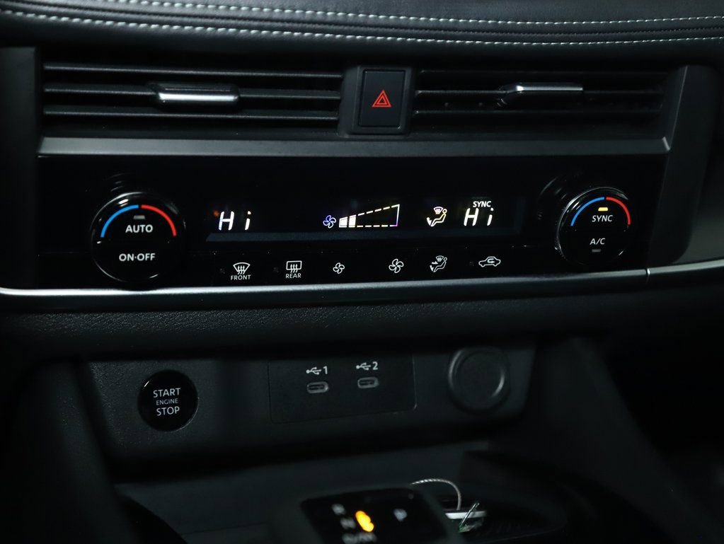 Used 2025 Nissan Rogue SV image 25