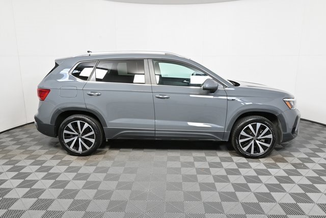 Used 2022 Volkswagen Taos SE video 2