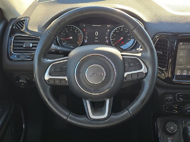 Used 2018 Jeep Compass Limited w/ Safe & Security Group AWD/4WD image 32