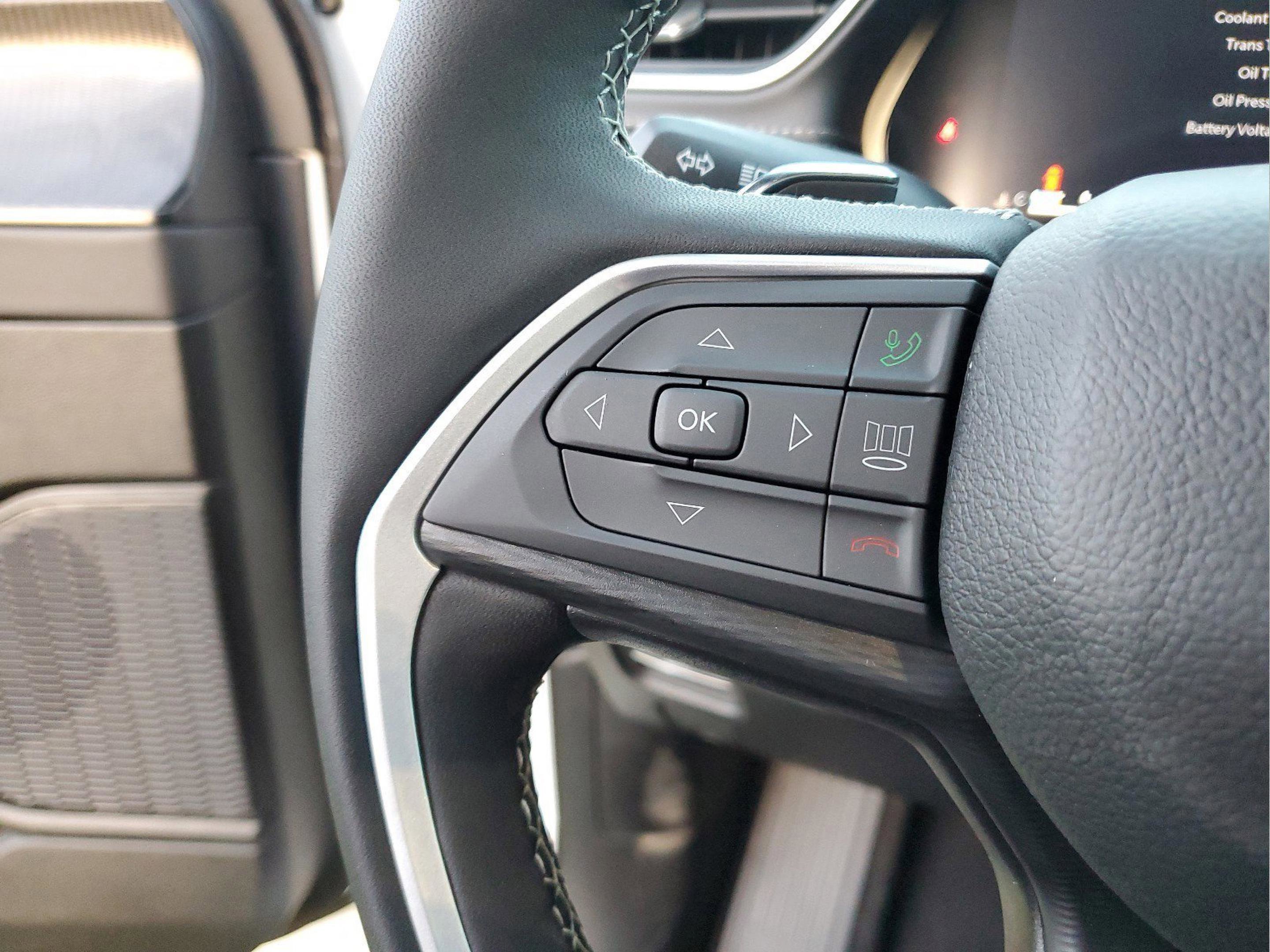 New 2025 Jeep Grand Cherokee L Altitude image 30