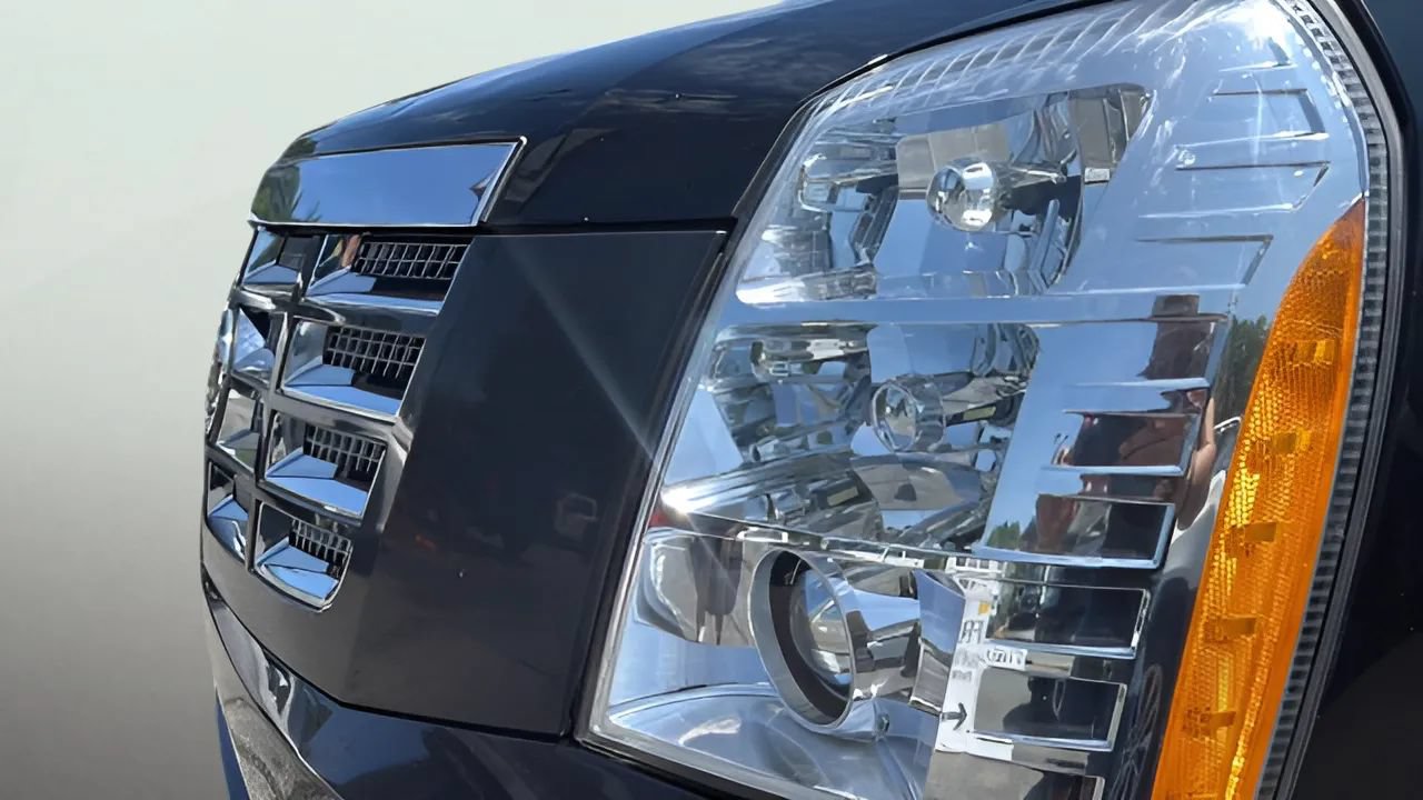 Used 2012 Cadillac Escalade EXT Premium AWD/4WD image 8