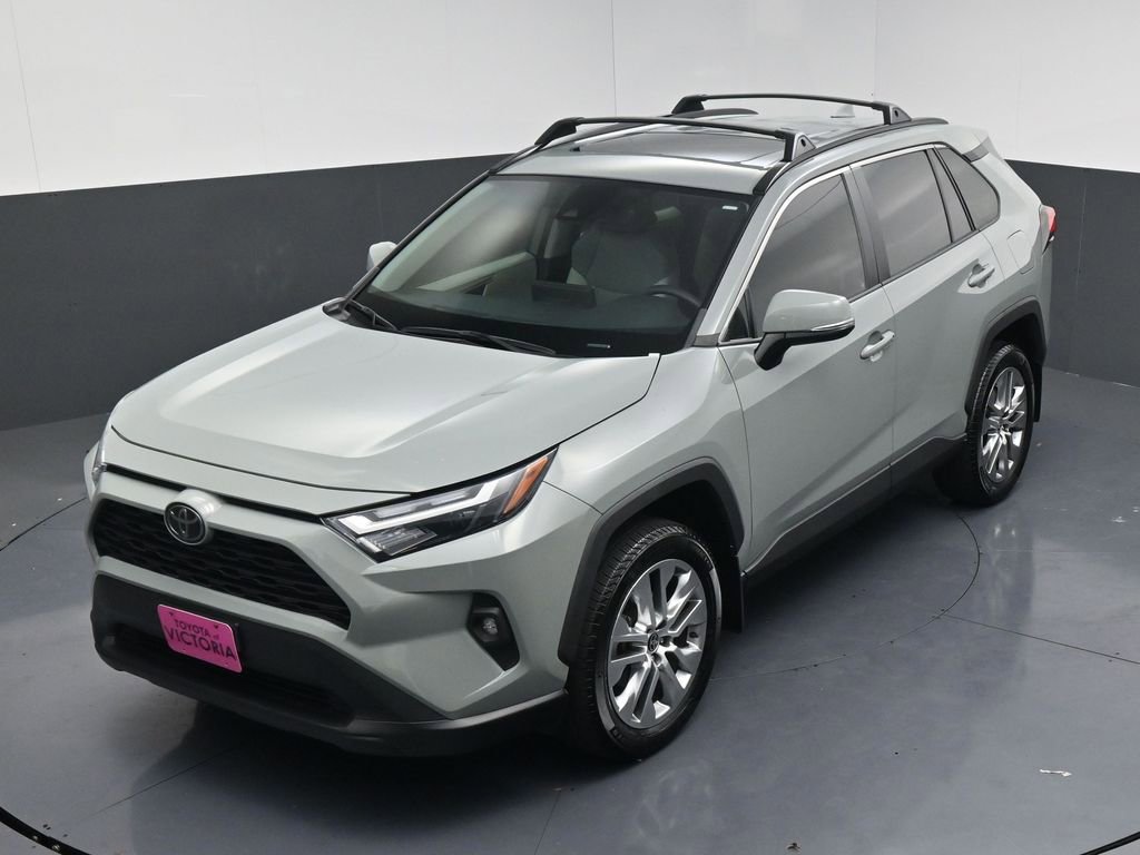 Used 2023 Toyota RAV4 XLE Premium image 16