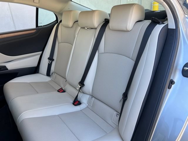 Certified 2025 Lexus ES 350 w/ Premium Package FWD image 40
