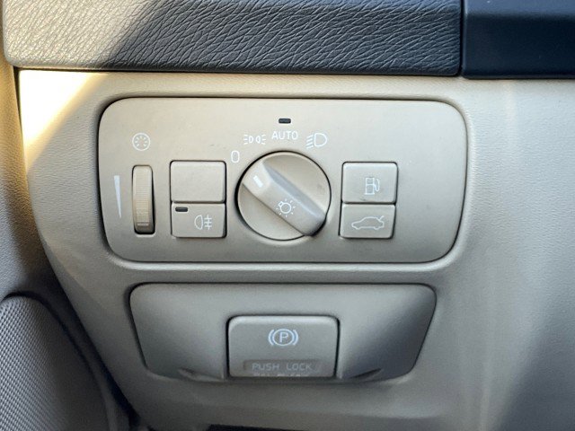 Used 2013 Volvo S60 T5 image 9