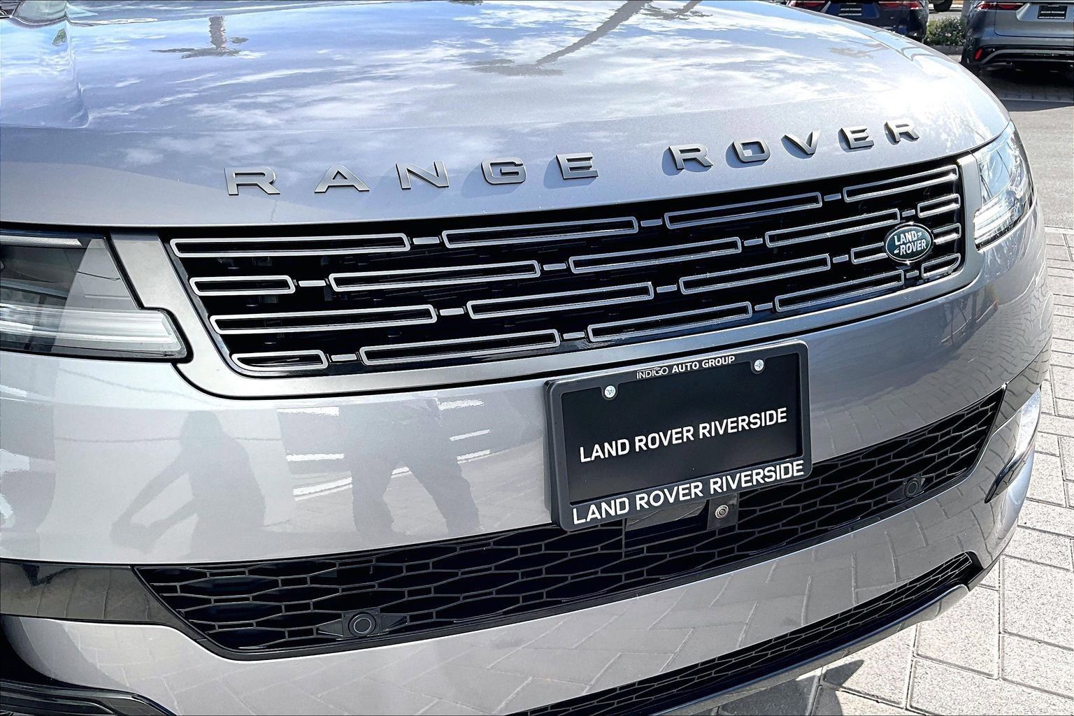 Used 2025 Land Rover Range Rover Sport image 30