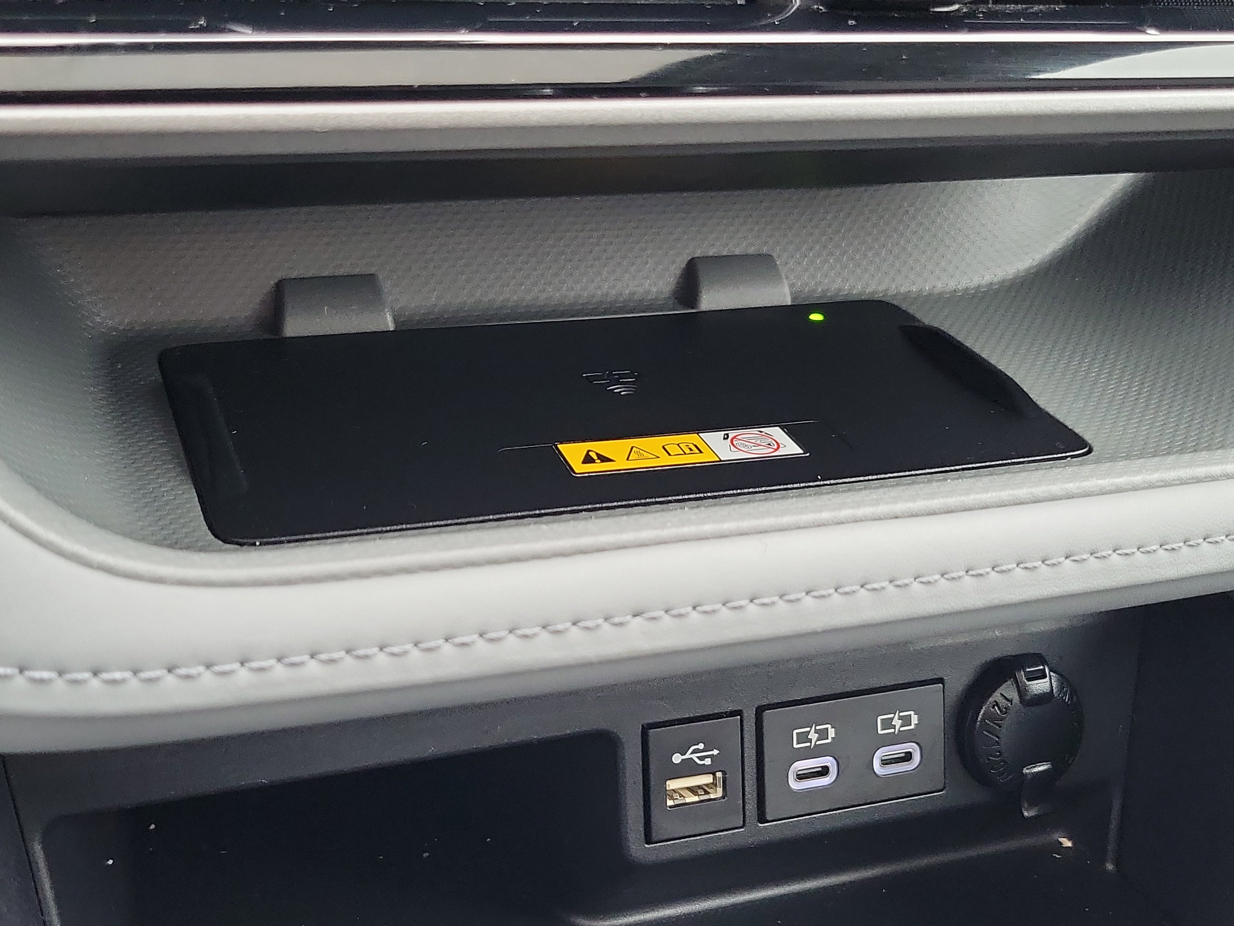 Certified 2025 Toyota Highlander XLE image 32