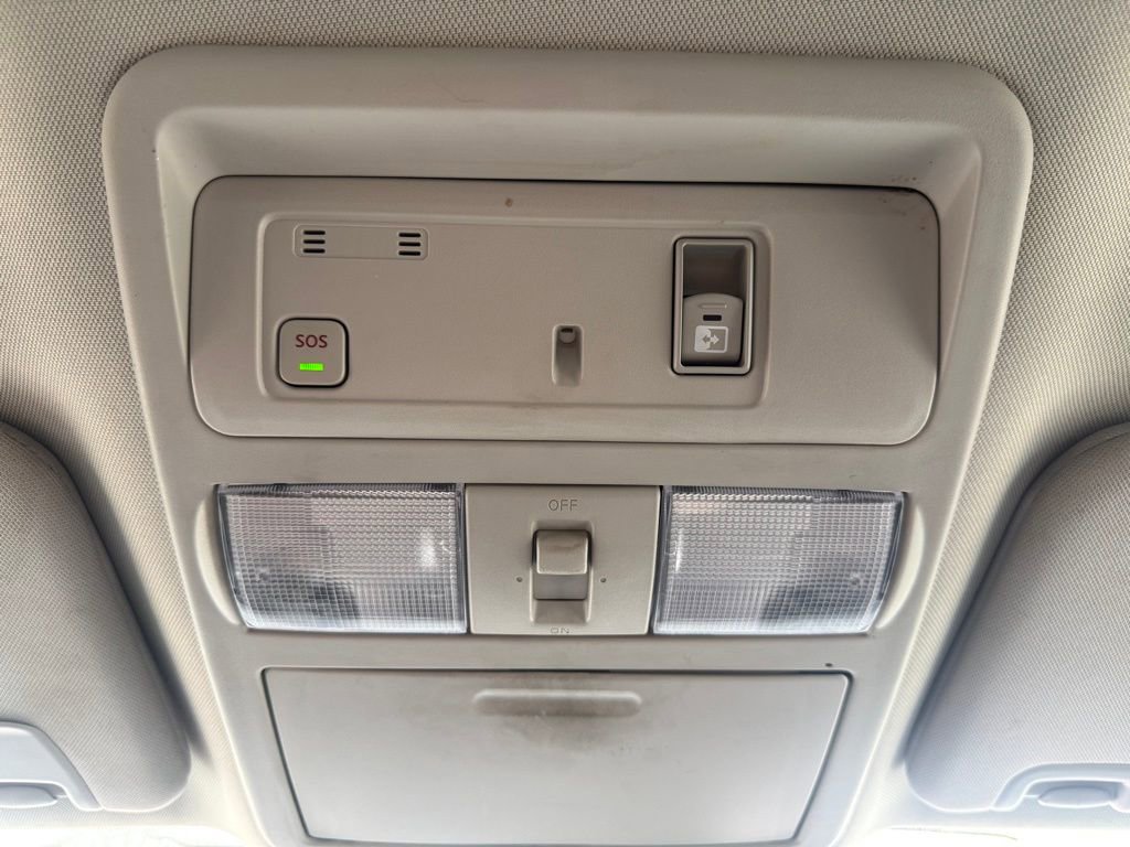 Used 2024 Nissan Titan SV w/ SV Convenience Package image 32