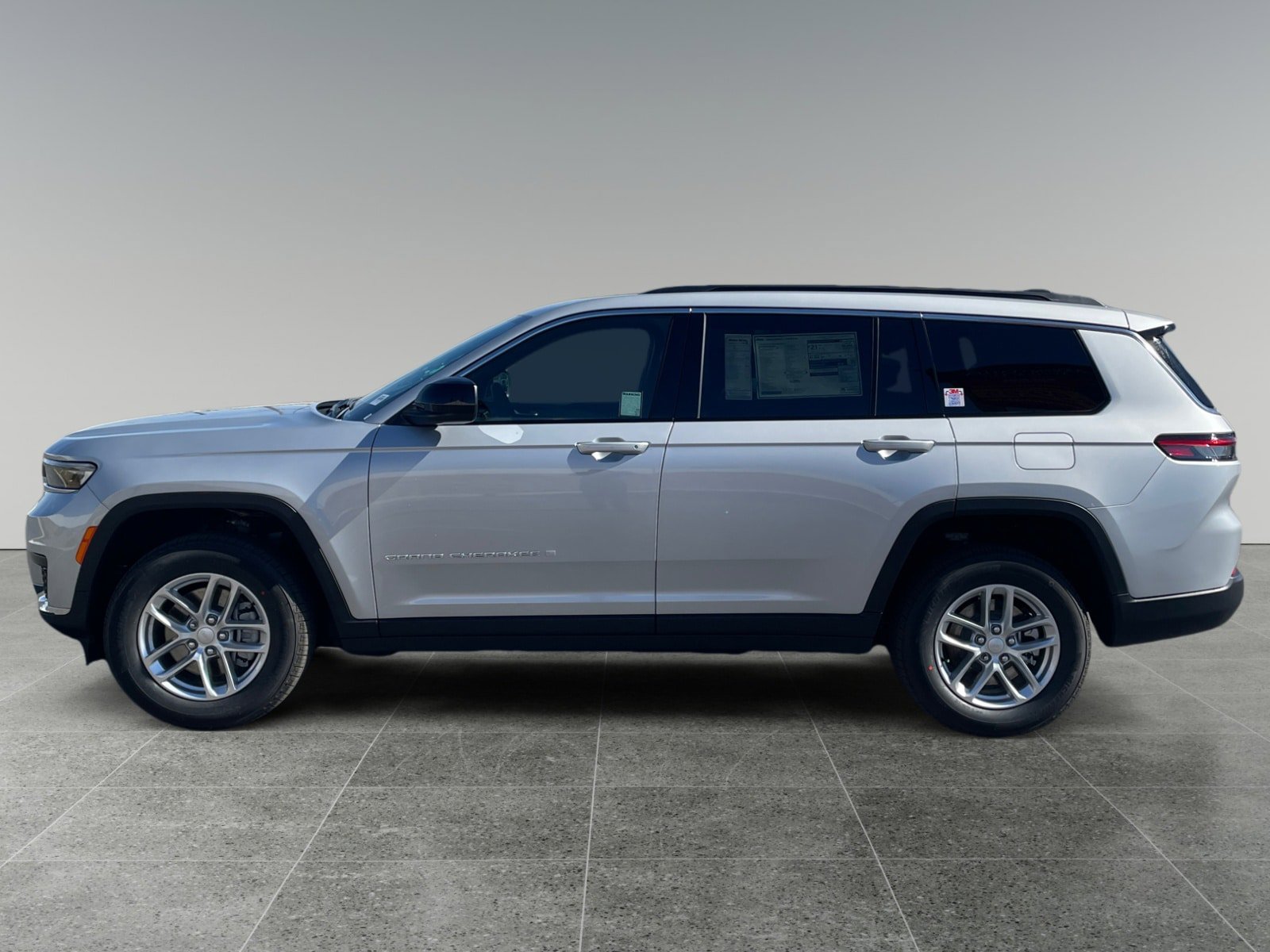 New 2026 Jeep Grand Cherokee L 4WD image 2