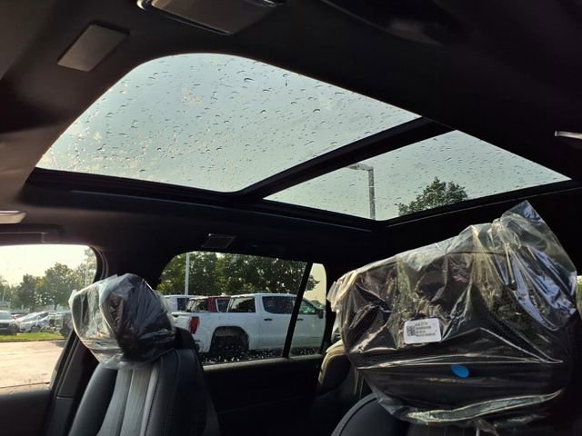 New 2026 Cadillac Vistiq Sport image 13