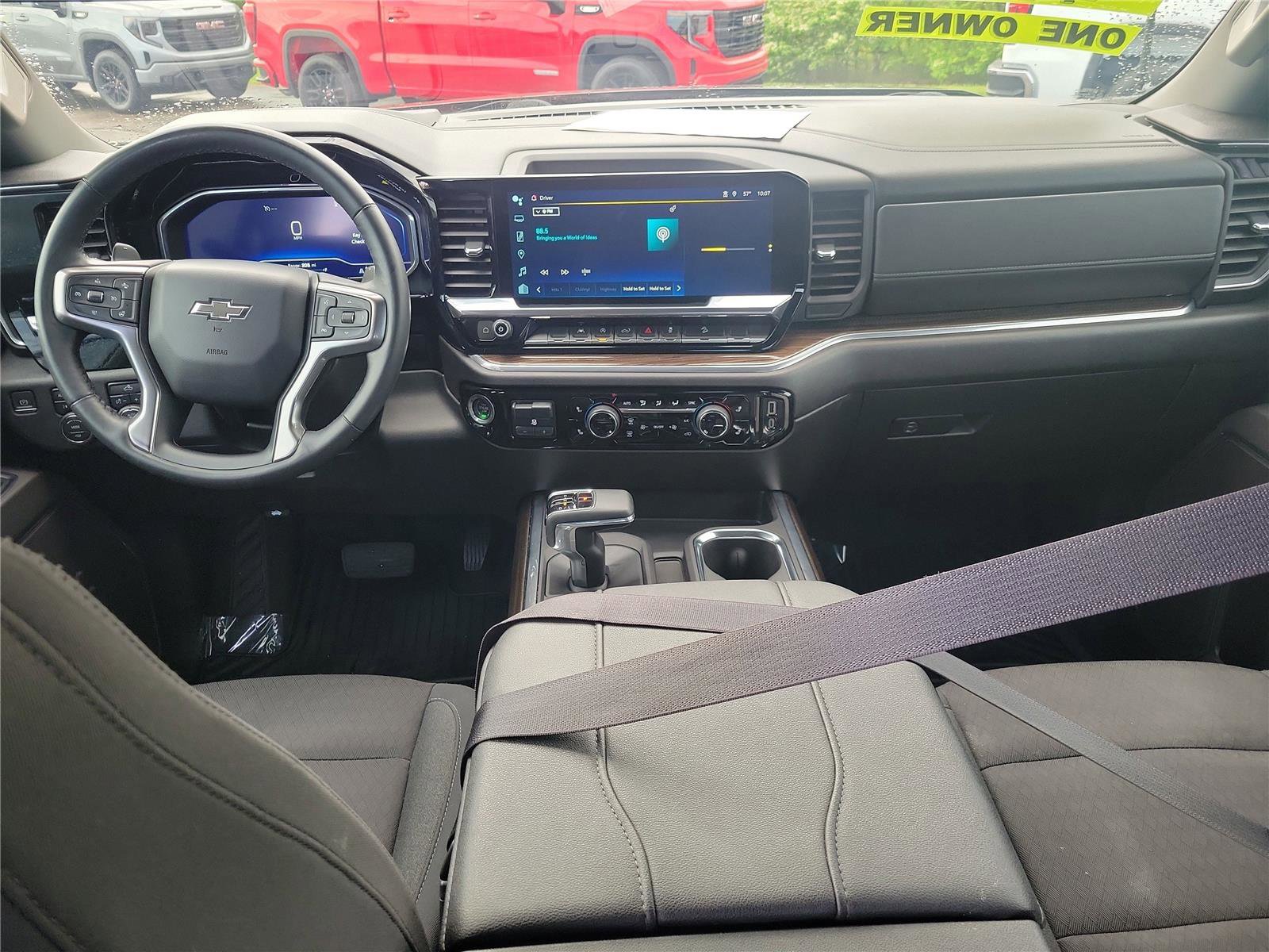 Used 2023 Chevrolet Silverado 1500 RST w/ Z71 Off-Road Package AWD/4WD image 10