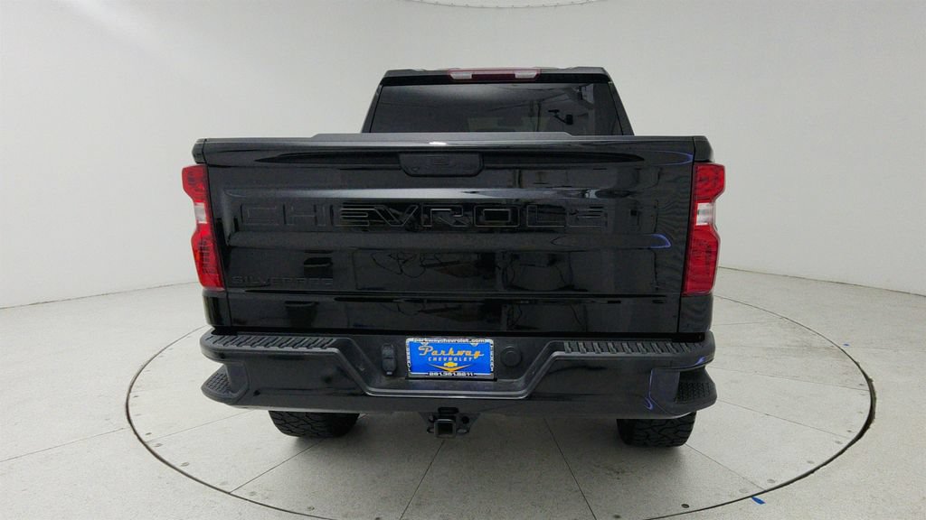 Used 2024 Chevrolet Silverado 1500 LT RWD image 6