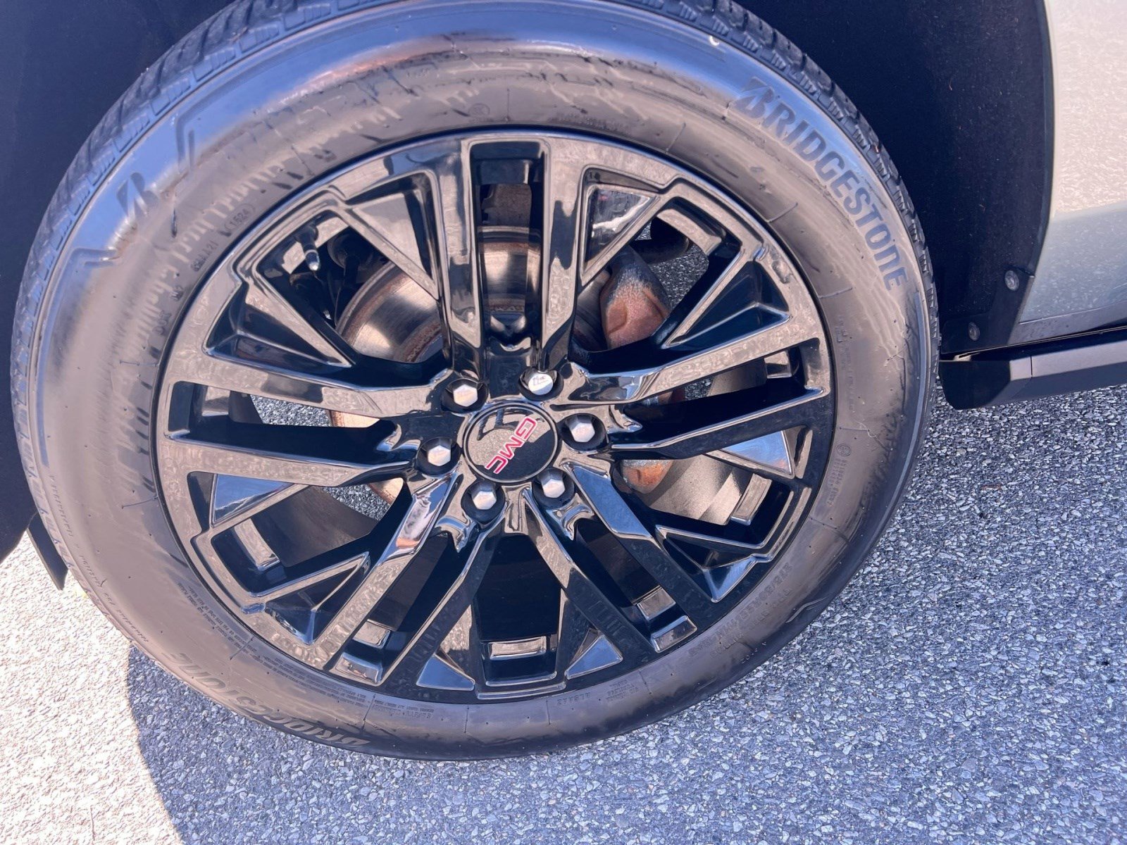 Used 2024 GMC Yukon XL Denali w/ Denali Reserve Package image 12