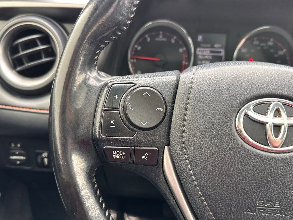 Used 2018 Toyota RAV4 SE w/ Power Extra Value Package AWD/4WD image 28