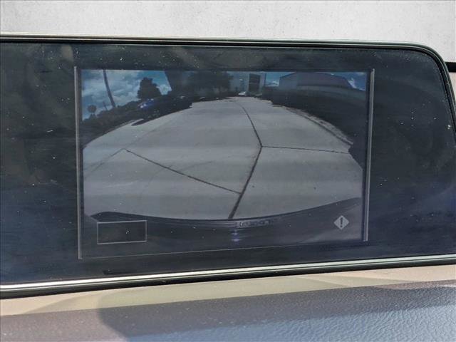 Used 2018 Lexus RX 350L FWD w/ Premium Package image 9