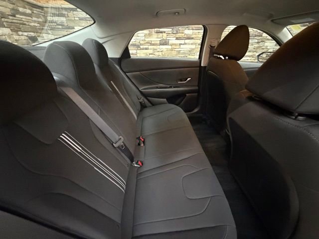 Used 2023 Hyundai Elantra SEL FWD image 27