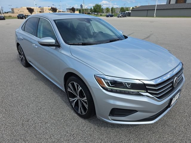 Used 2021 Volkswagen Passat 2.0T SE FWD image 15